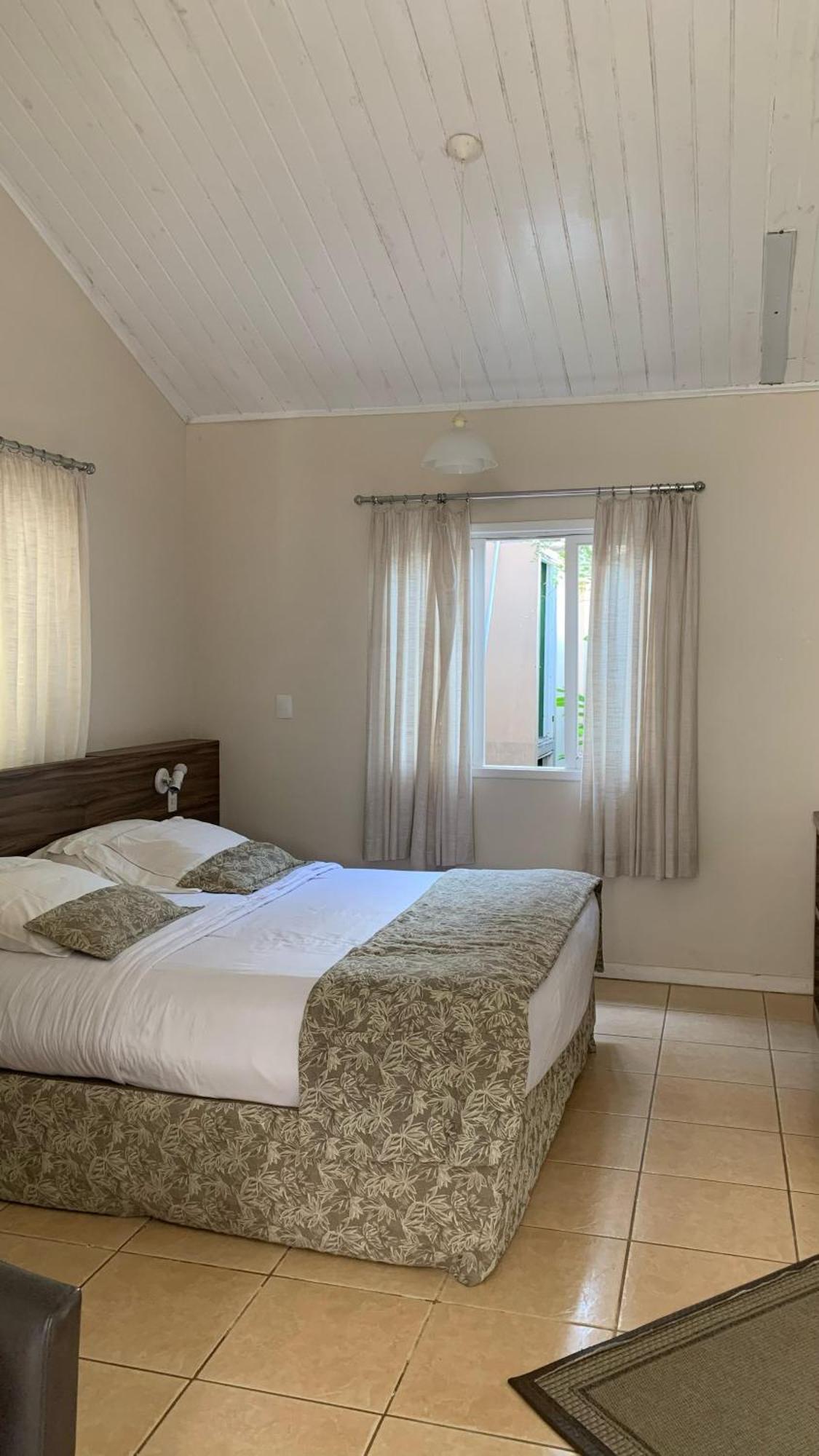 Paraty Bungalows Bar E Hotel Экстерьер фото